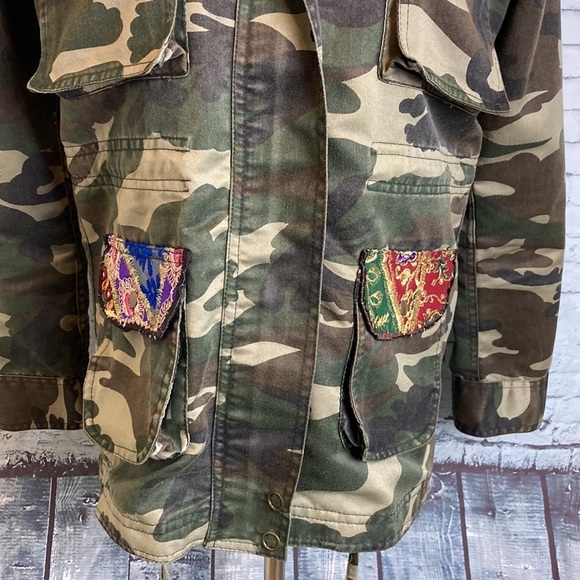 Anthropologie Beautiful Stories Embroidered Camo Utility Jacket M Mixed Media - Picture 5 of 16